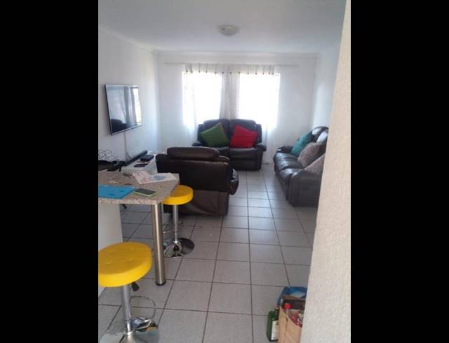 2 BEDROOM TOWNHOUSE FOR SALE IN FLORENTIA